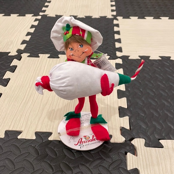 Annalee 9" Decorating Chef Elf with Pastry Bag - Mint - 500912 2012 - Picture 2 of 7